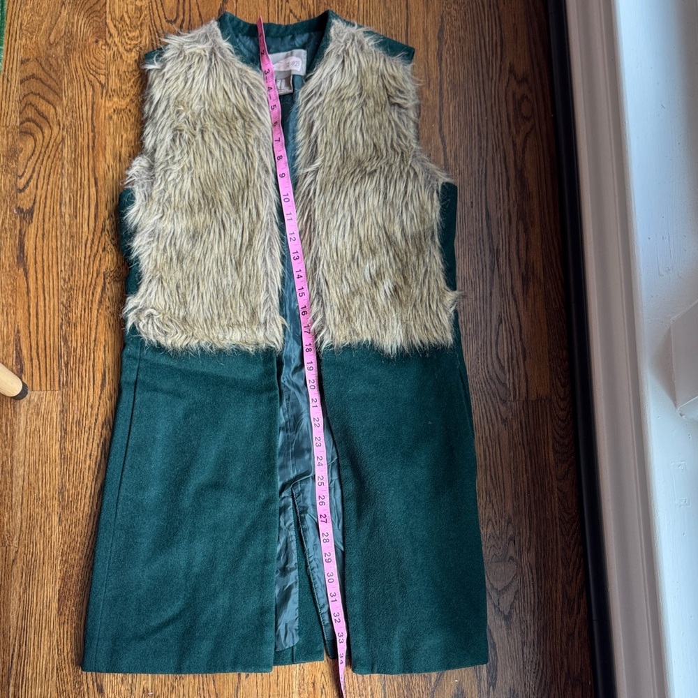 Forever 21 Green Vest with Tan Faux Fur